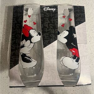 Disney Mickey and Minnie champagne glasses